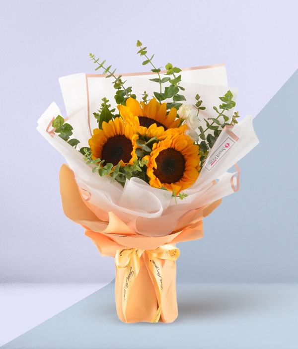 Birthday Bouquet: Bright Moments