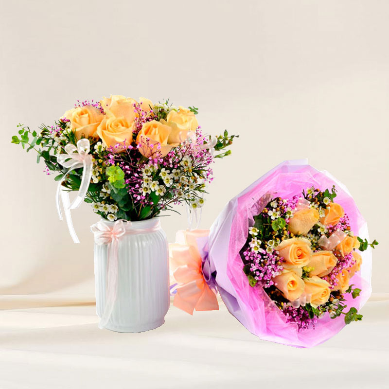 Flower Hand Bouquet: Fall in Love