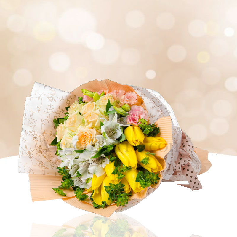 Flower Hand Bouquet: Lipsy