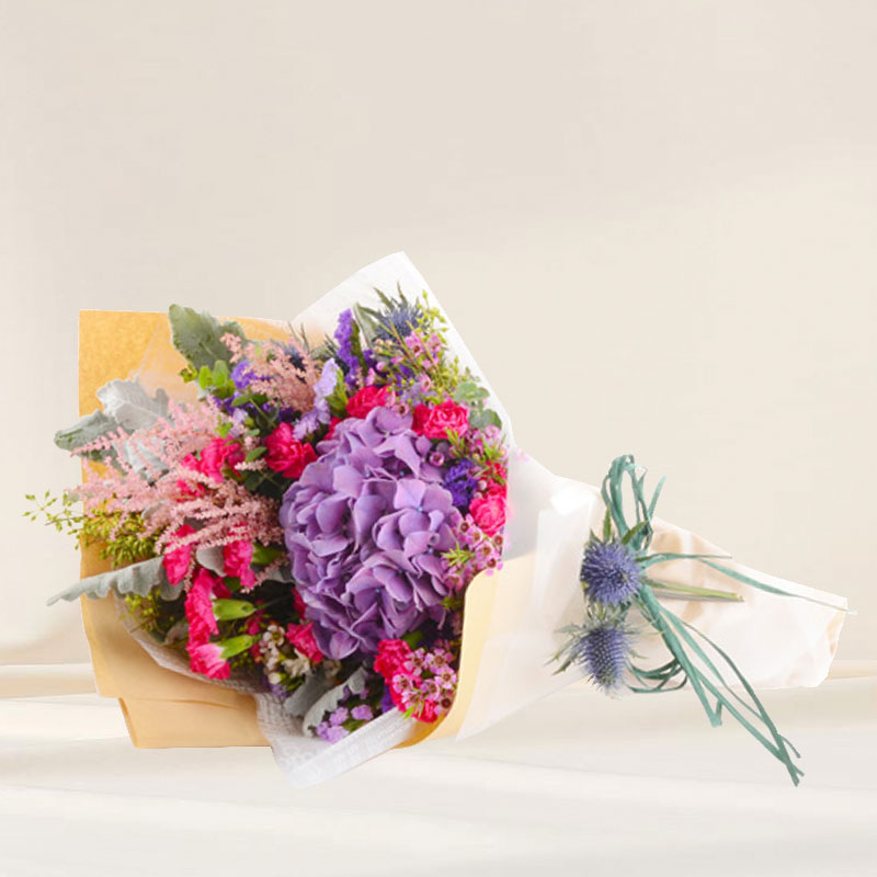 Hand Bouquet: Berry Bliss