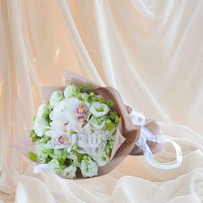 Flower Hand Bouquet: Fresh Scent