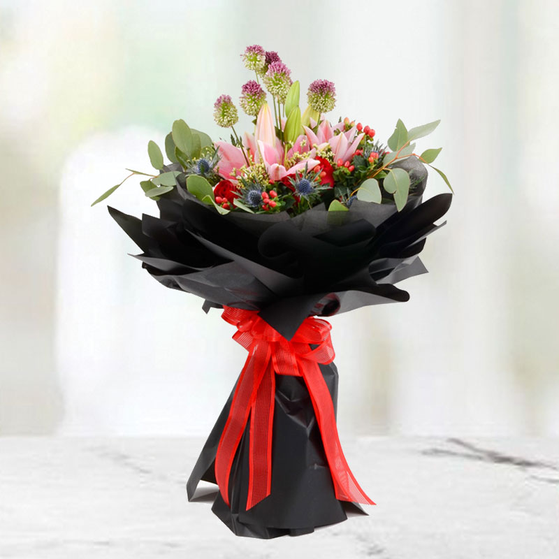 Flower Hand Bouquet: Tender Hug