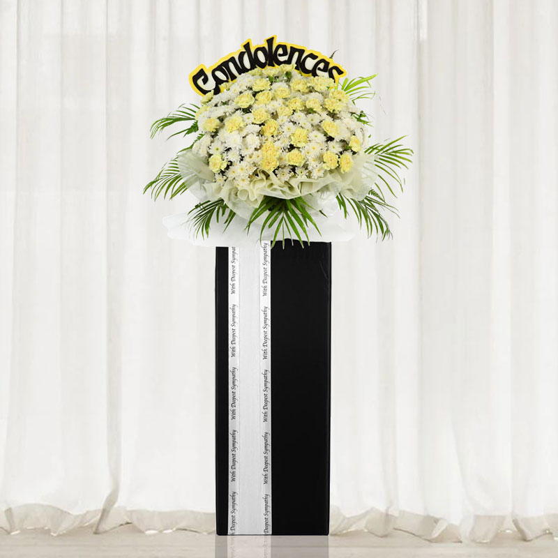 Condolence Wreath: Condolences