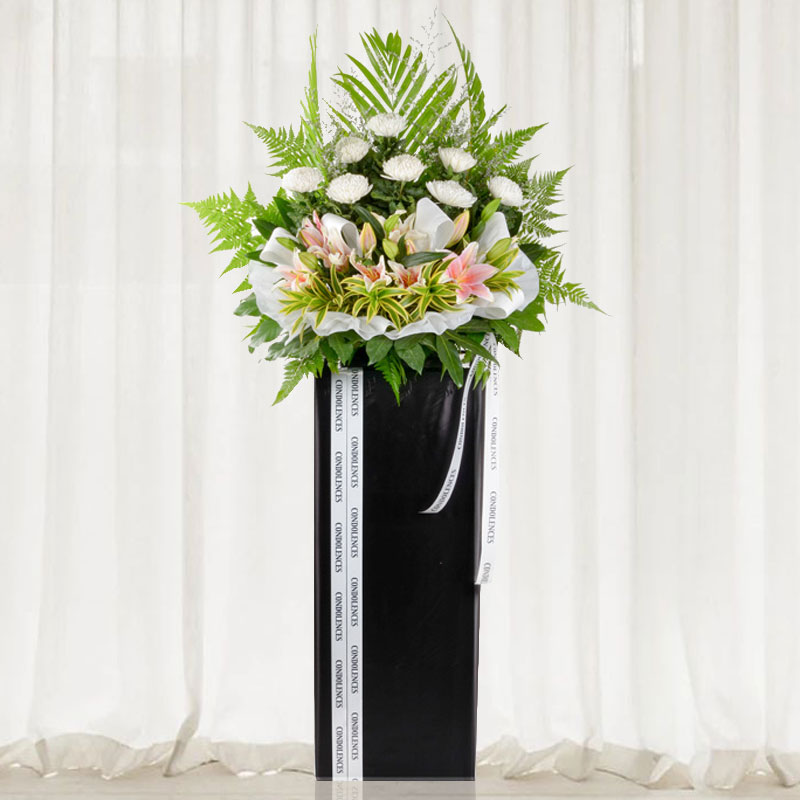 Condolence Wreath:Graceful Memory