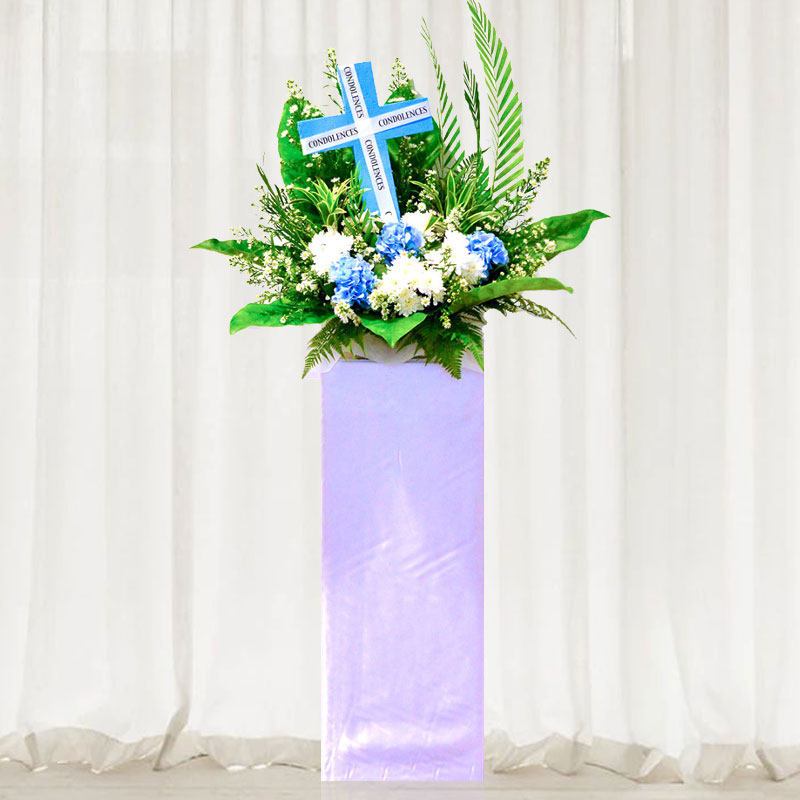 Condolence Wreath: Loving Peace