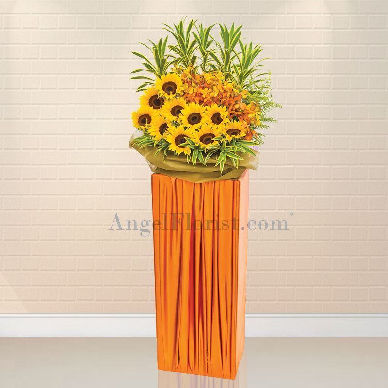 Opening Flowers Stand: Golden Harvest