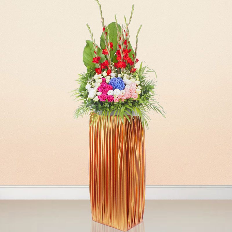 Opening Flowers Stand: Royale