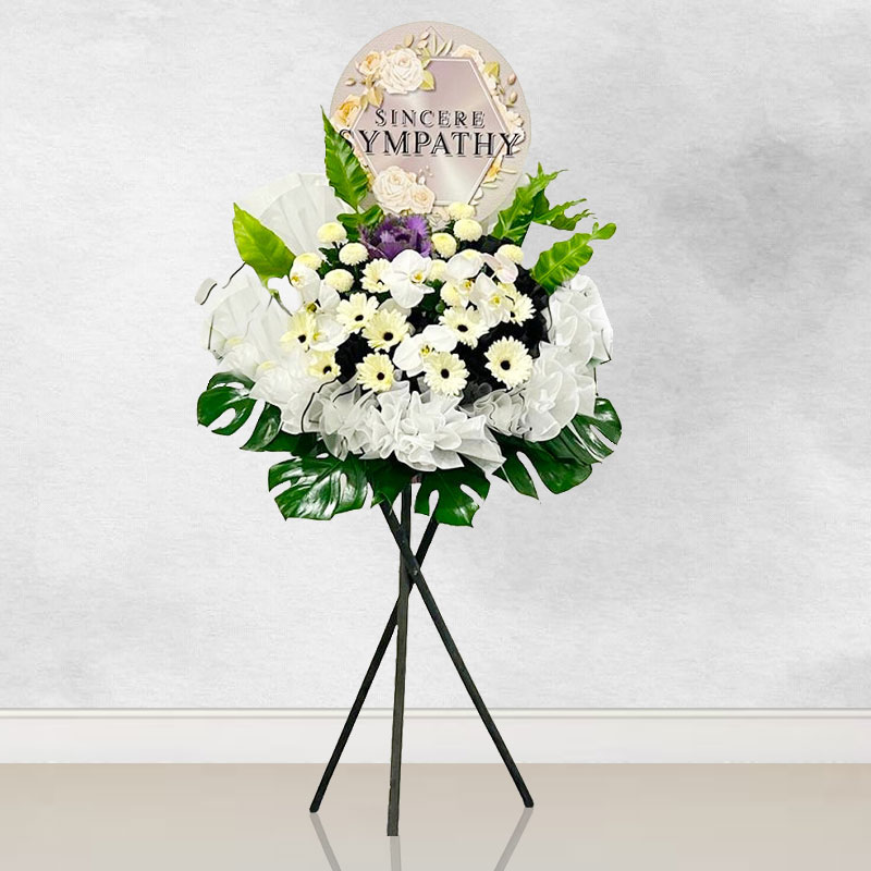 Wreath: Sincere Sympathy