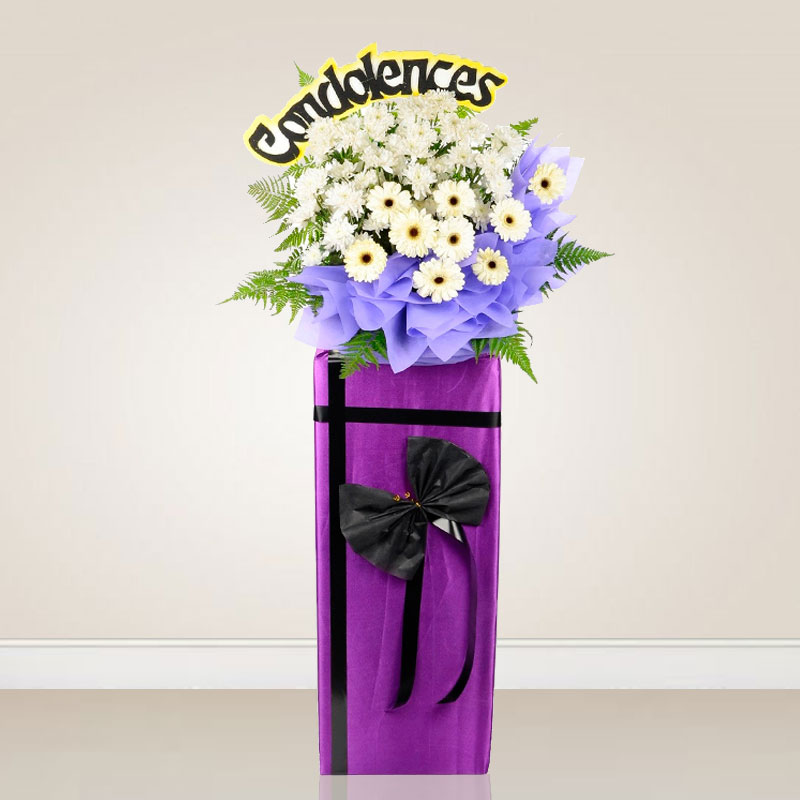 Condolence Wreath: In My Thoughts