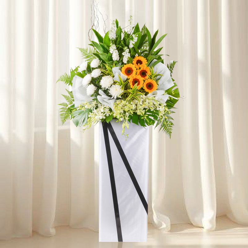 Condolence Wreath: Peace and Comfort