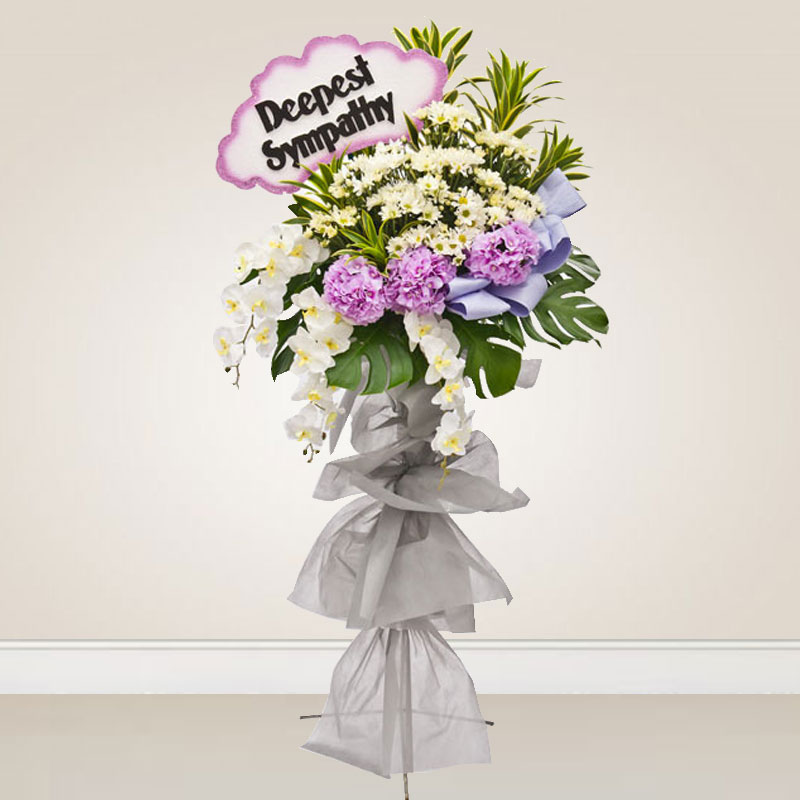 Condolence Wreath: Angelic