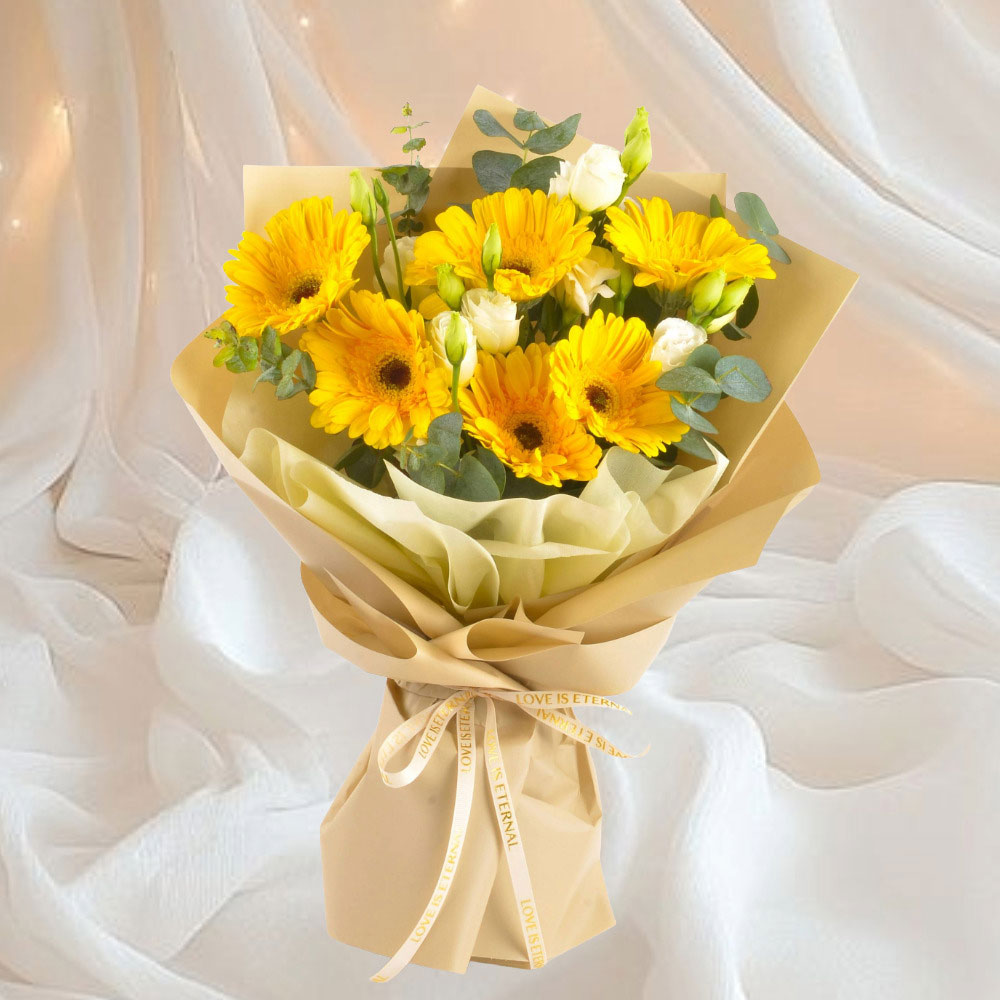 Hand Bouquet: Sunbeam Delight