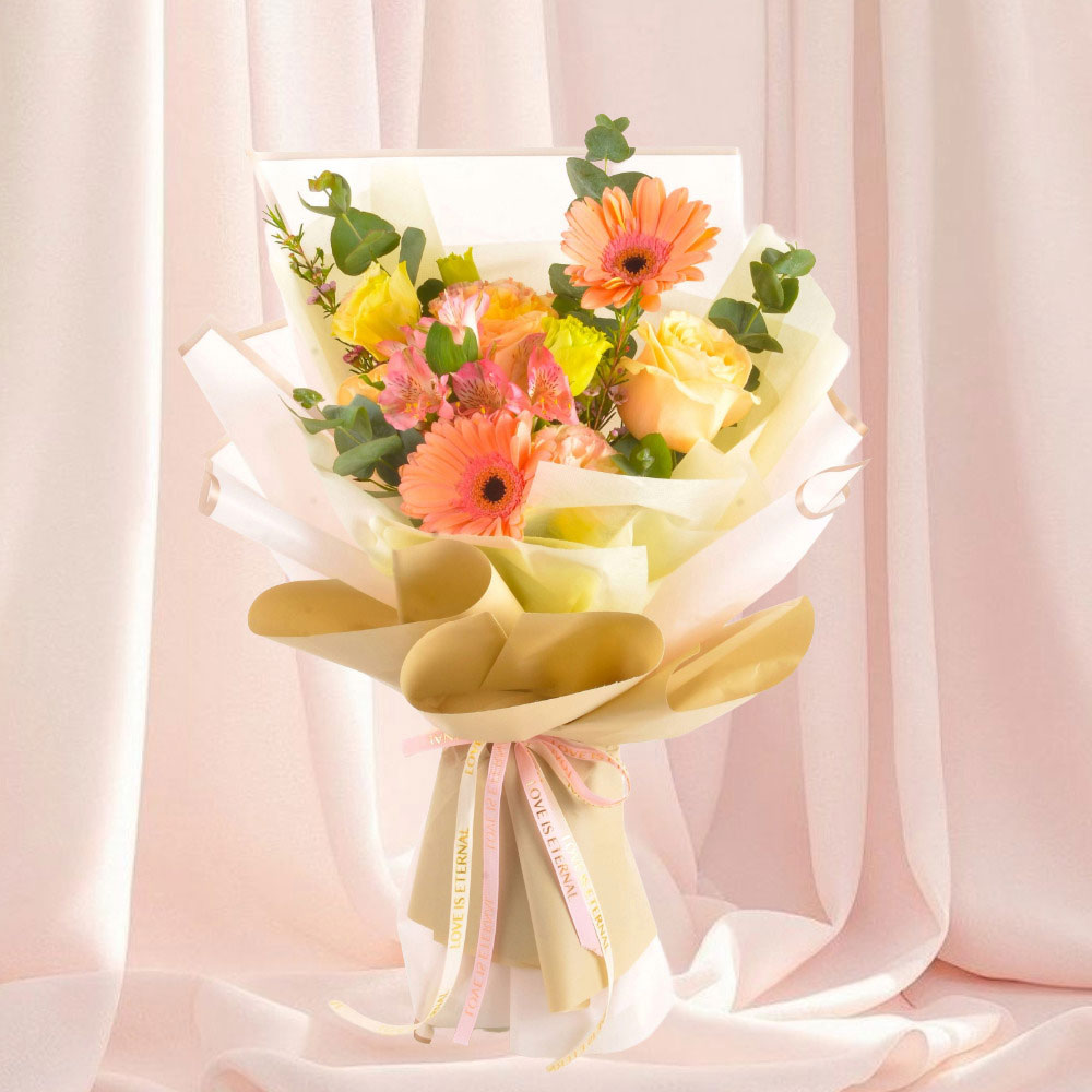 Hand Bouquet: Smiley Petals
