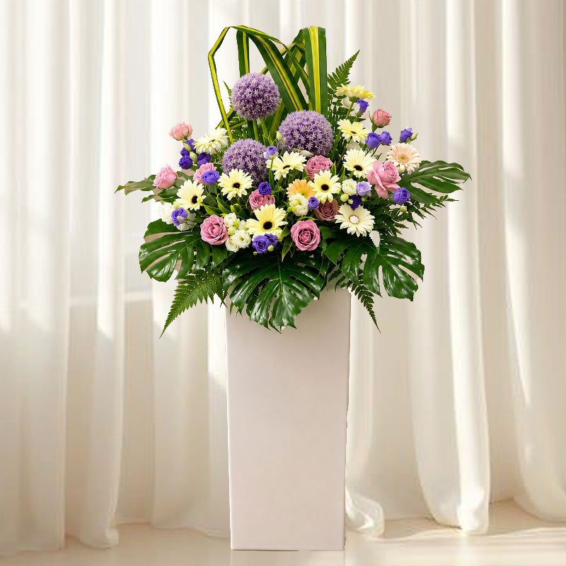 Condolence Flowers: Sincere Farewell