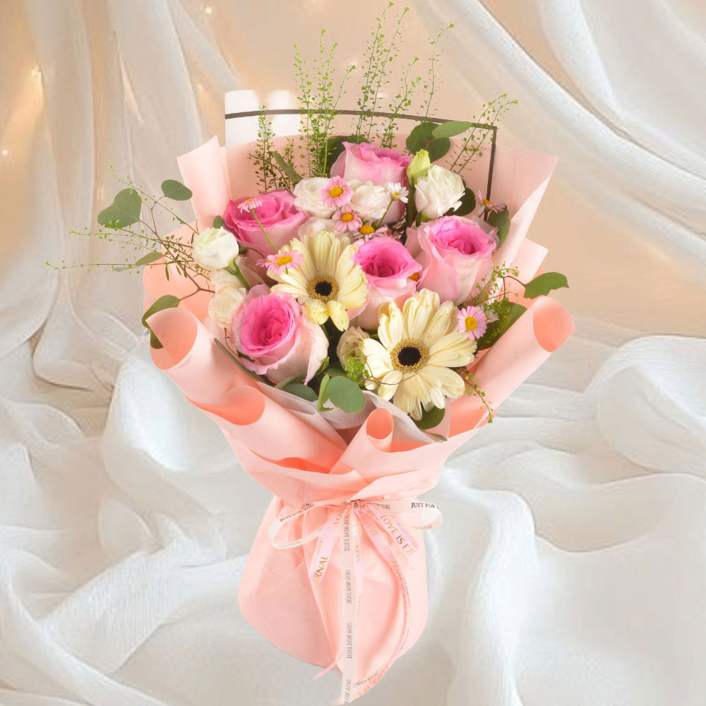 Hand Bouquet: Blush Harmony