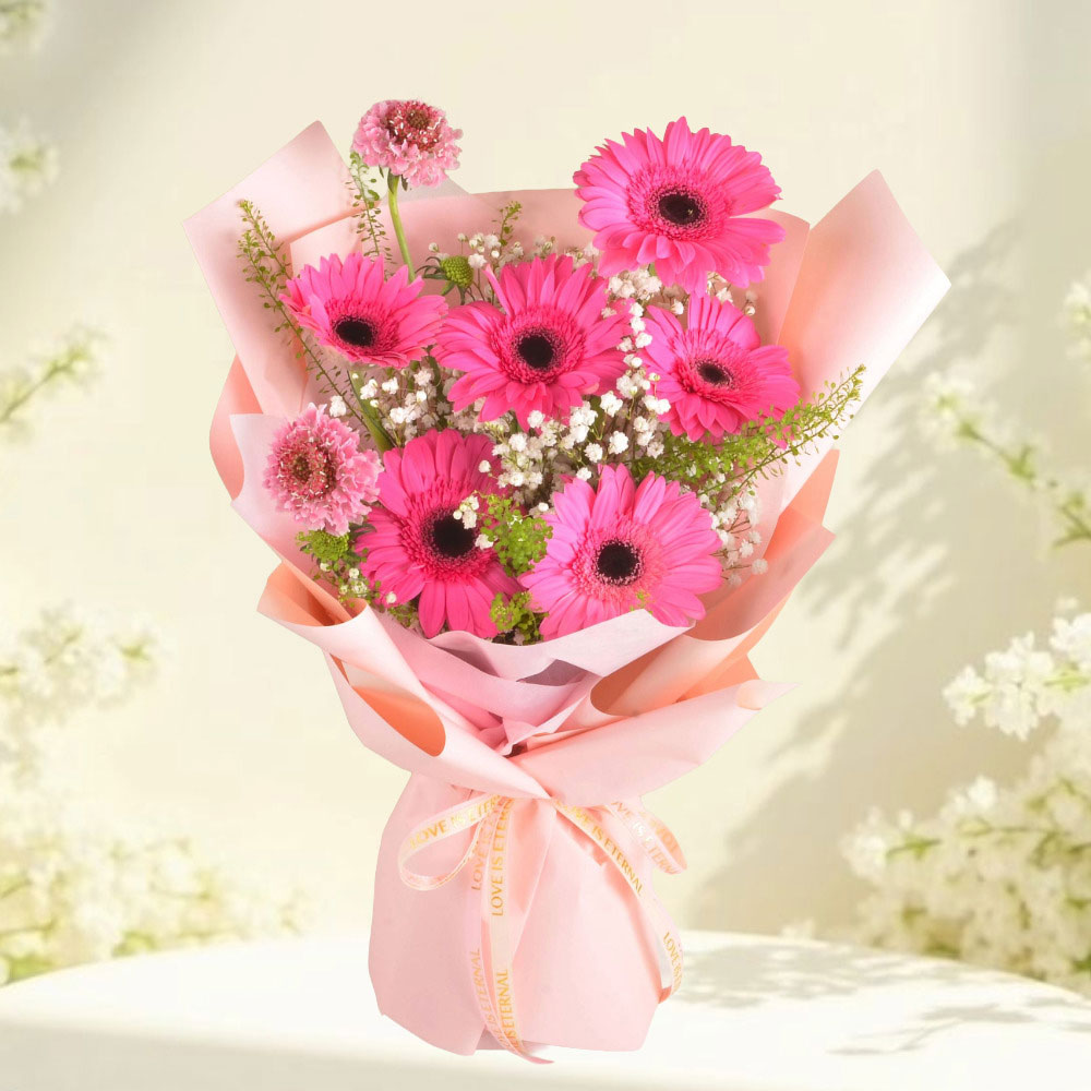 Hand Bouquet: Pink Hues