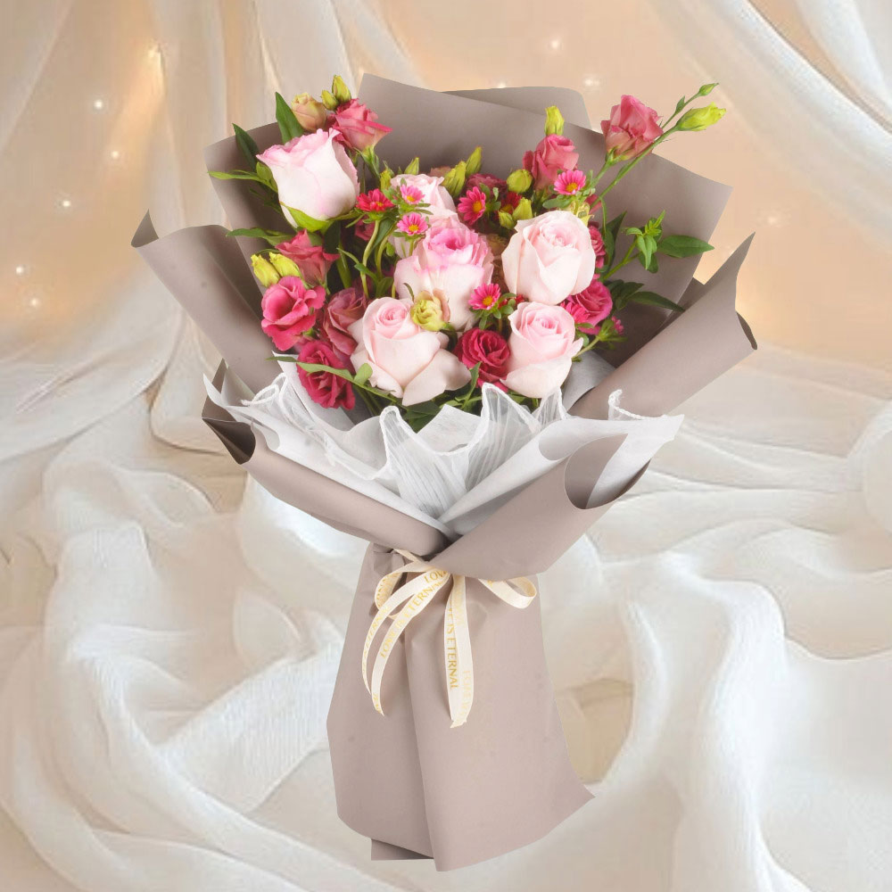 Hand Bouquet: Urban Whisper