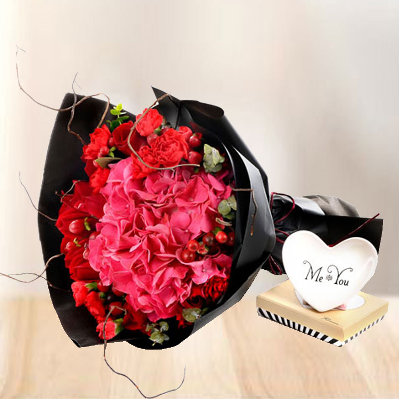 Happy Birthday Flowers: Charming