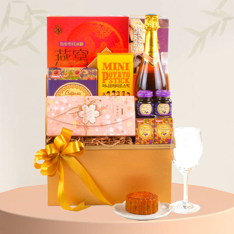 Enjoy the Graceful Moonlight